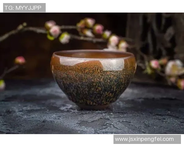 足球明星品茶的独特杯子背后的故事与文化探秘