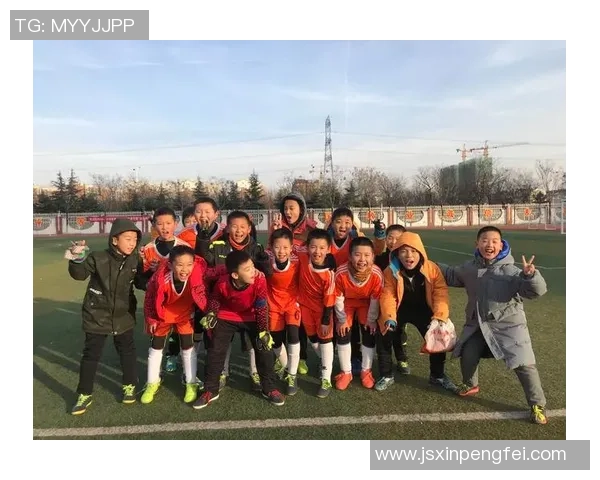 足球明星魅力四射的精彩瞬间与动人画像欣赏